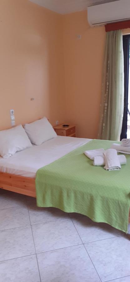 To Spiti Tis Eirinis Apartment Poros Town Exterior photo