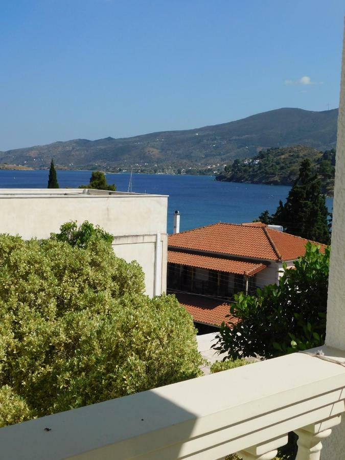 To Spiti Tis Eirinis Apartment Poros Town Exterior photo