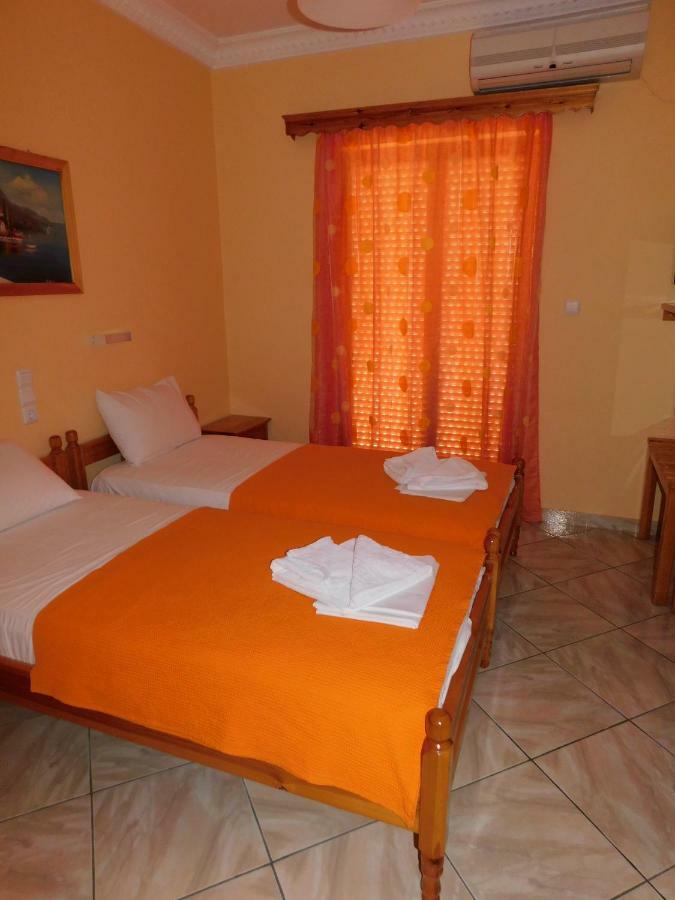 To Spiti Tis Eirinis Apartment Poros Town Exterior photo